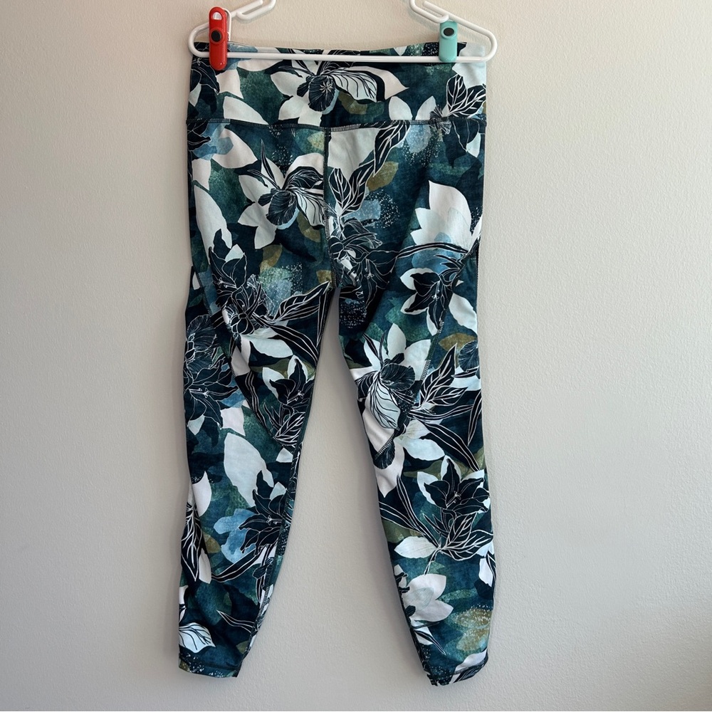Athleta Chaturanga Tropical Jungle Mesh 7/8 Tights Size Large - Picture 2 of 6